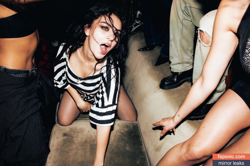 Charli XCX, charli_xcx, charlignarly, charlixcx, https: Nahé úniky OnlyFans Fotka #23