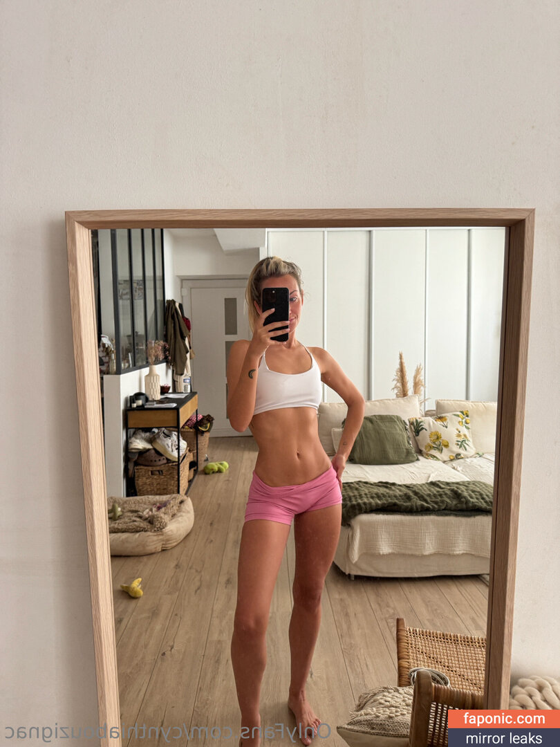 Cynthia Bouzignac, cynthiabgc, cynthiabouzignac Nahé úniky OnlyFans Fotka #134