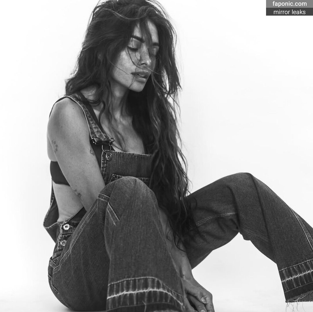 Sarah Shahi, sarahshahi Nahé úniky  Fotka #91