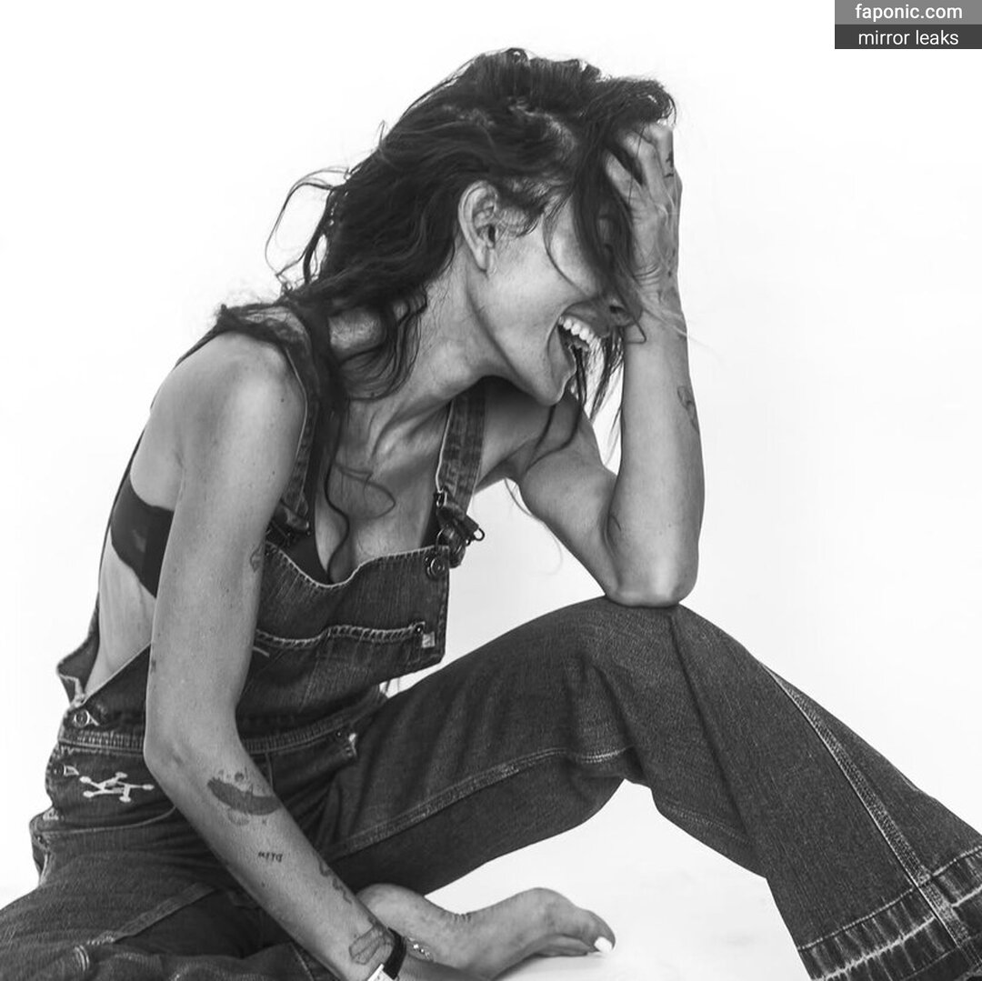Sarah Shahi, sarahshahi Nahé úniky  Fotka #92