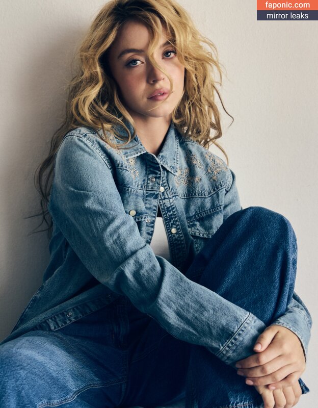 Sydney Sweeney, gal_gadot, sydney_sweeney Nahé úniky OnlyFans Fotka #109