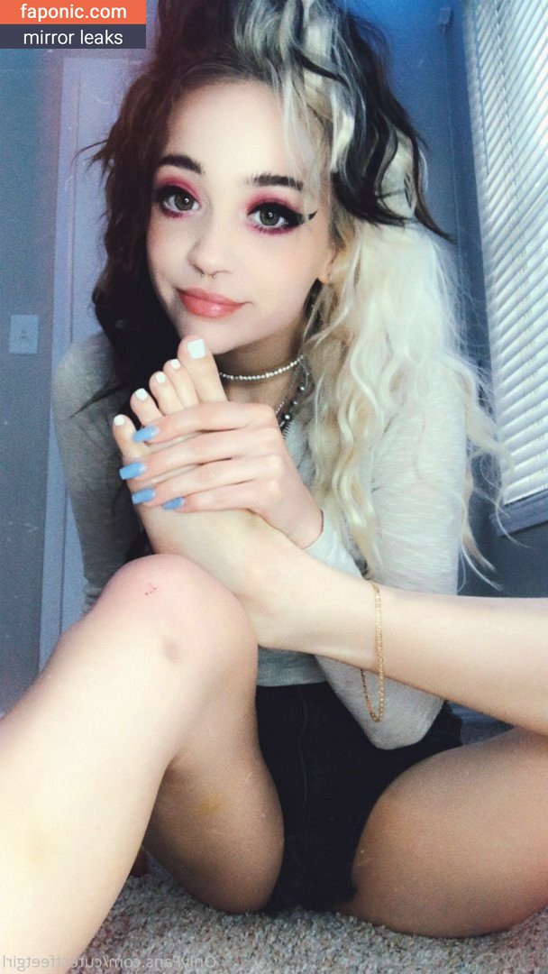 Blairhaze, cutestfeetgirl Nahé úniky OnlyFans Fotka #9