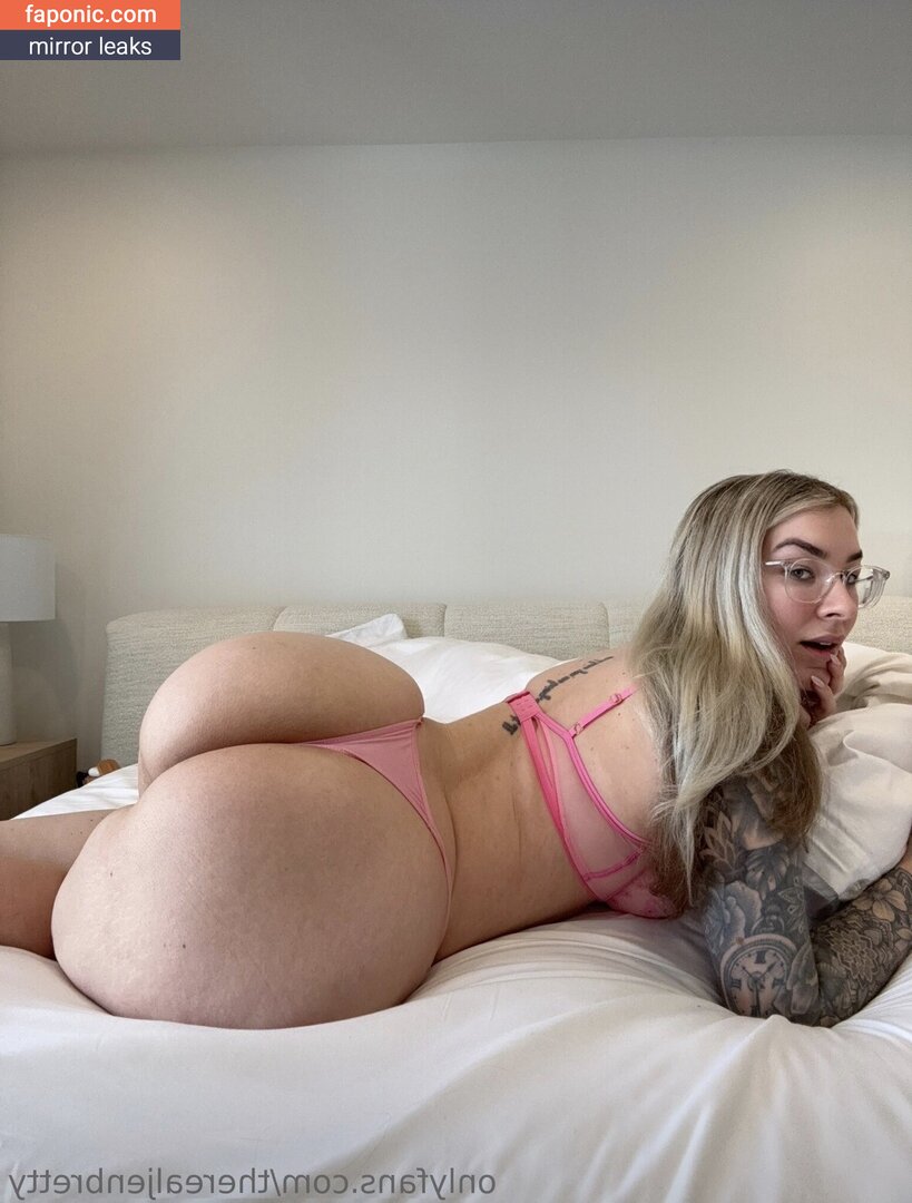 Jen Brett, JenBretty, https:, therealjenbretty Nahé úniky OnlyFans Fotka #650