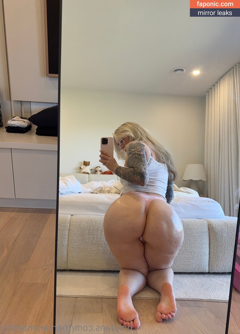 Jen Brett, JenBretty, https:, therealjenbretty Nahé úniky OnlyFans Fotka #675