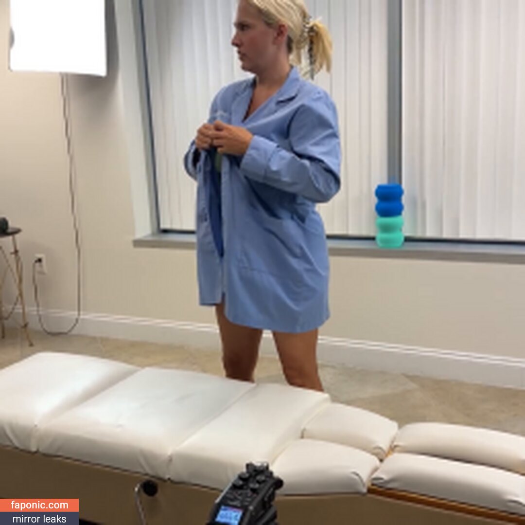 Brenda Mondragon, Chiropractor Nahé úniky  Fotka #81