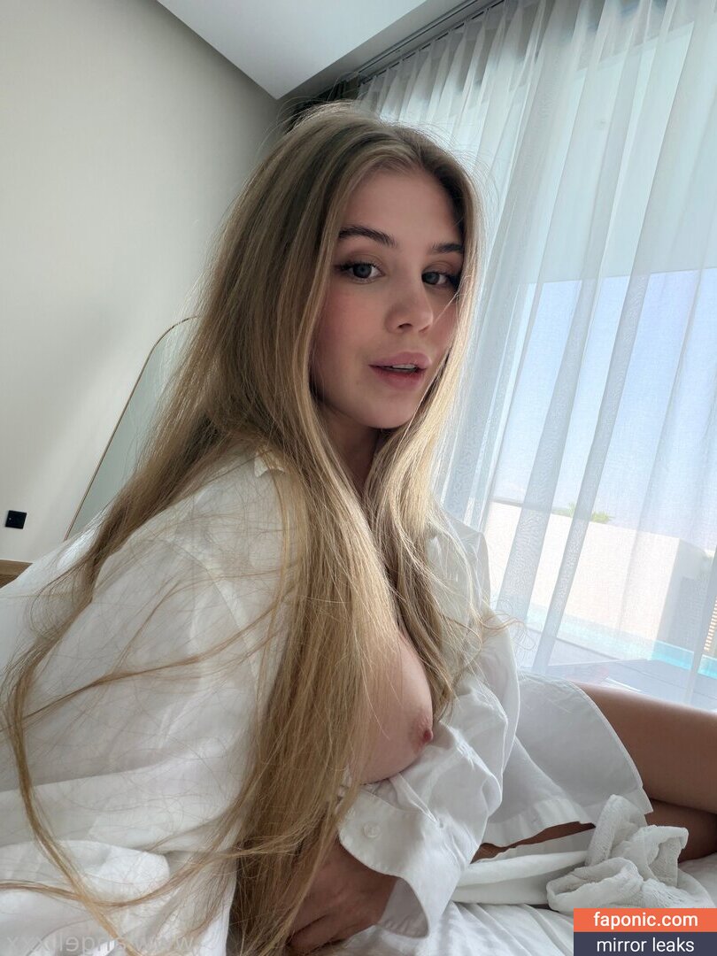 Angel Phub, AngelPH, angel.phub, angelphub, littleangelph Nahé úniky OnlyFans Fotka #35