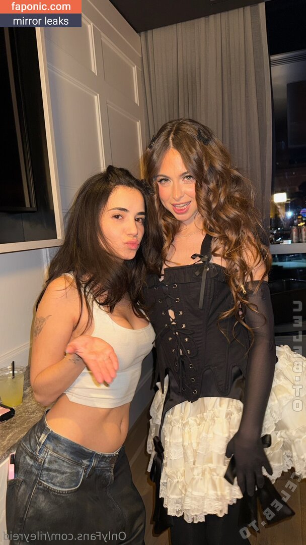 Riley Reid, RileyReidTikTok, hellorileyreid, rileyreidx3 Nahé úniky OnlyFans Fotka #2656