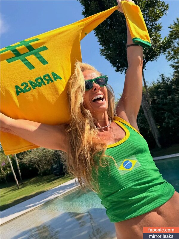 Adriane Galisteu, galisteuoficial Nahé úniky  Fotka #332