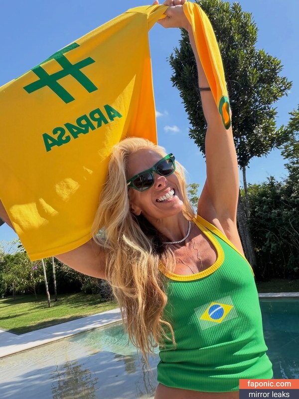 Adriane Galisteu, galisteuoficial Nahé úniky  Fotka #335