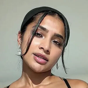 Mira_Khan